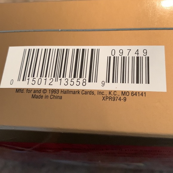 Vtg NIB 1993 Hallmark “The Bearingers of Victoria Circle” Ornaments (Set of 5) - Picture 9 of 9